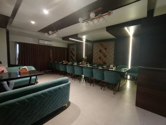 Sky Lounge project photograph 6